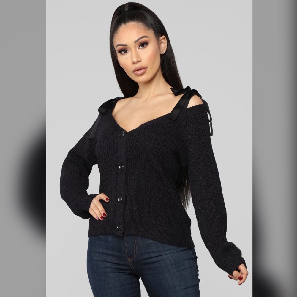 Black Bow Sweater🖤🎀 Size S/M, New